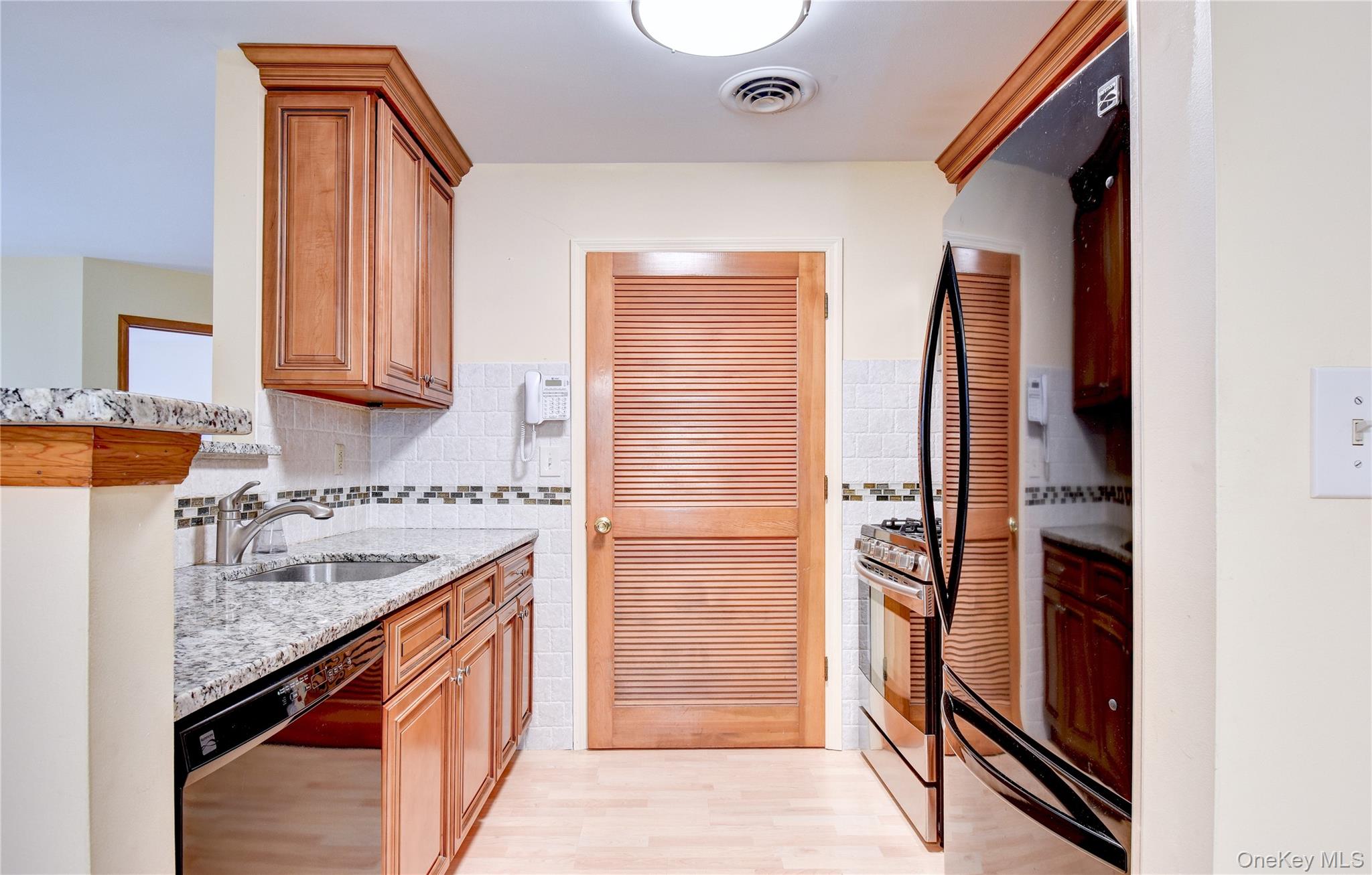 #9 photo, 1906 Rosewood Court, Highland Mills , NY 10930