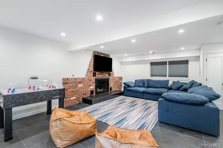 #16 photo, 9 E Stemmer Lane, Suffern , NY 10901