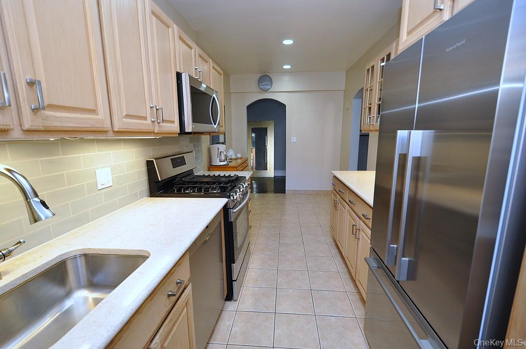 #13 photo, 253 Garth Road, Scarsdale , NY 10583