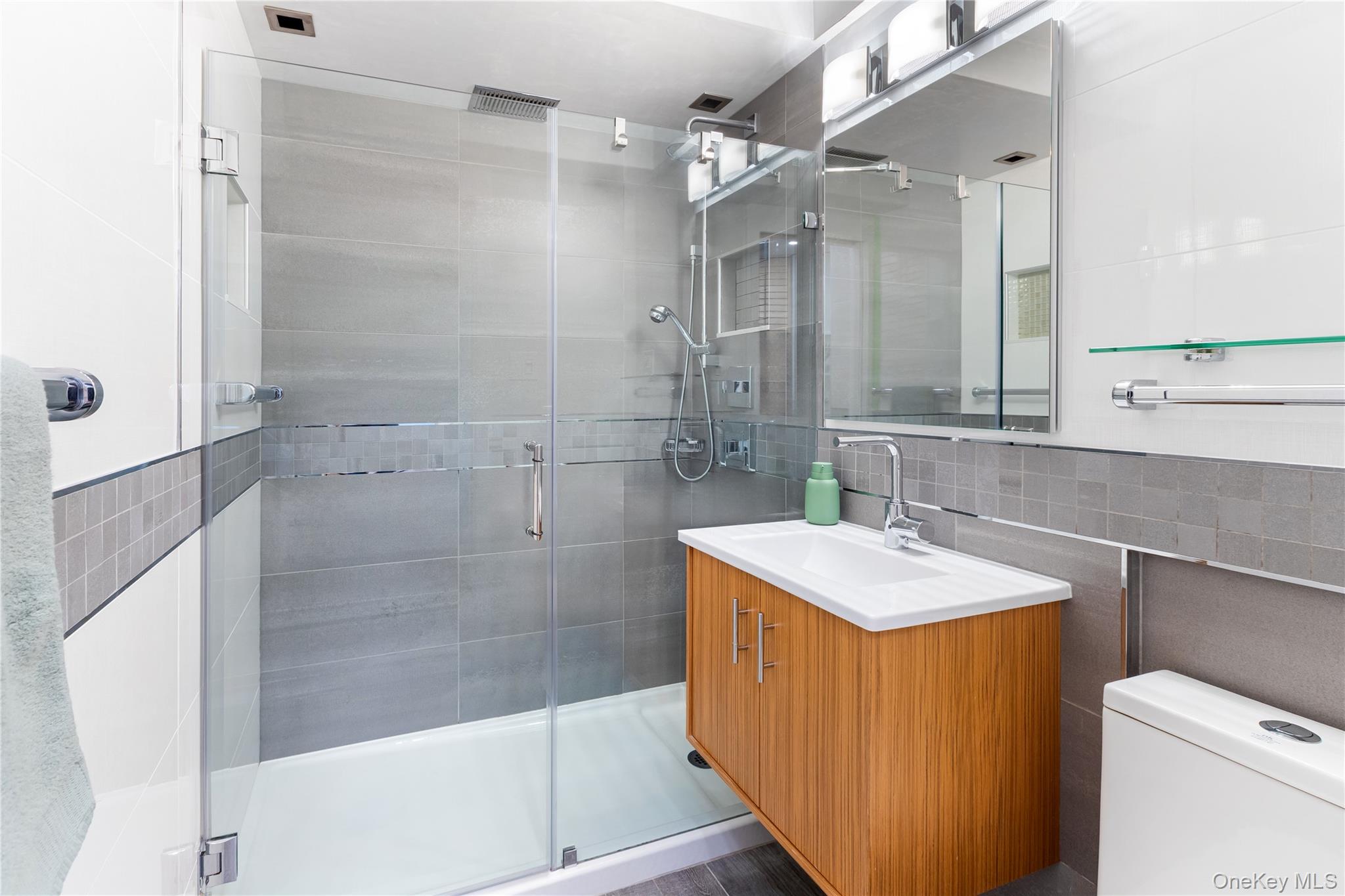 #3 photo, 5700 Arlington Avenue, Бронкс ‖ Bronx , NY 10471