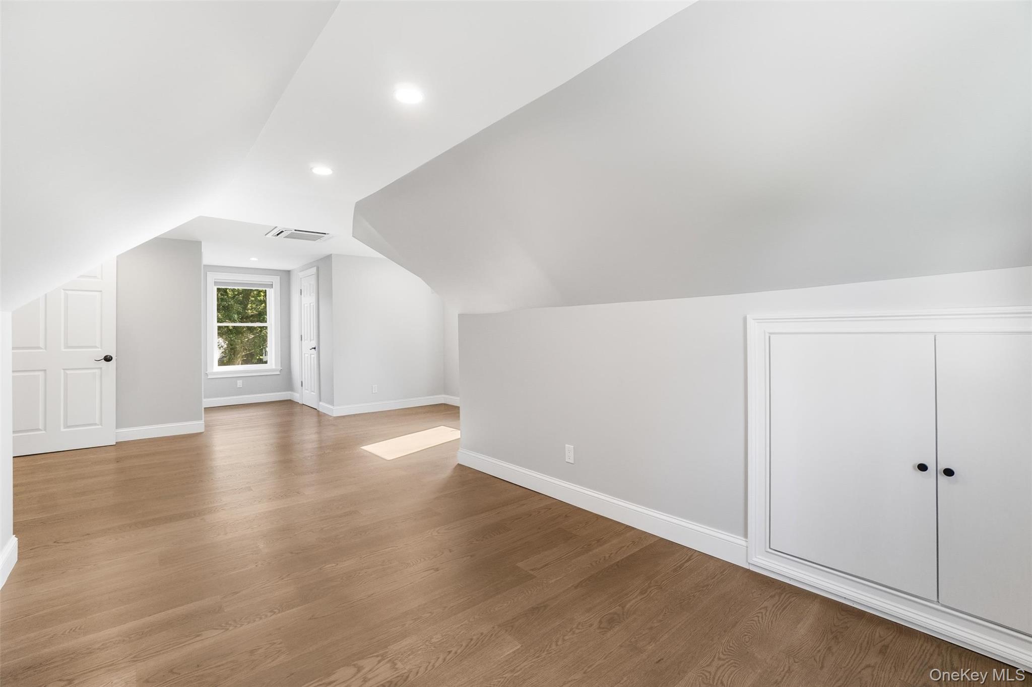 #20 photo, 36 Hasbrouck Drive, Poughkeepsie , NY 12603