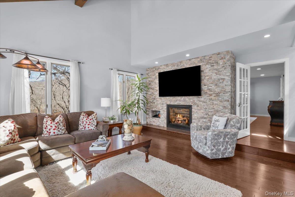 #16 photo, 9 Comanche Court, Katonah , NY 10536