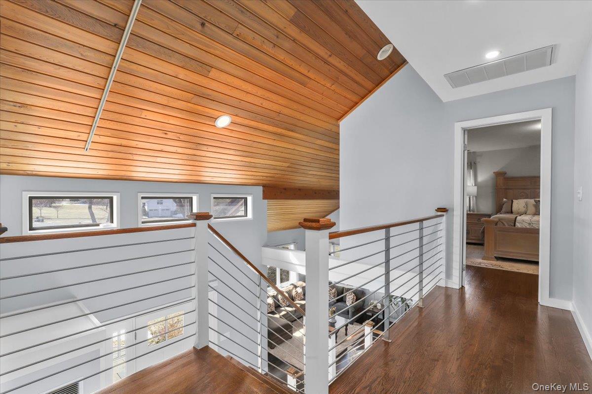 #18 photo, 9 Comanche Court, Katonah , NY 10536