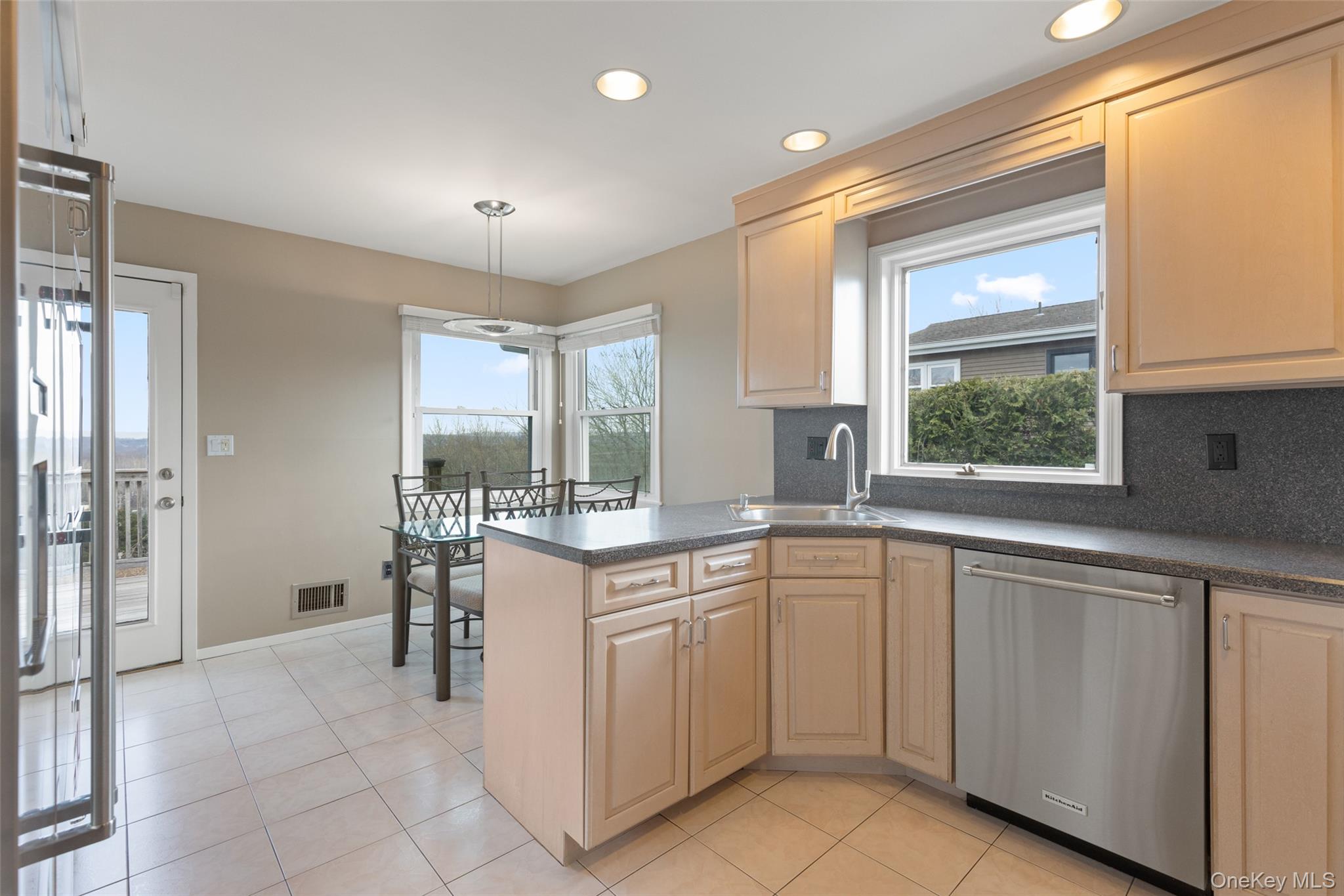 #5 photo, 99 Lester Drive, 紐約州 Tappan , NY 10983