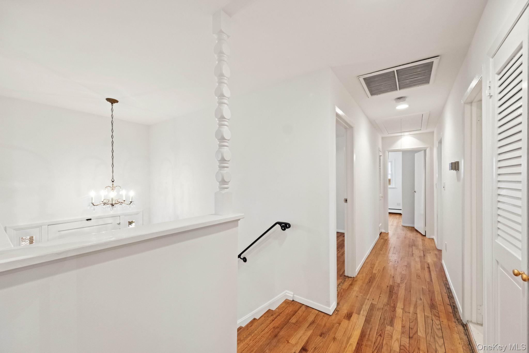 #5 photo, 32 Bramble Brook Road, Ardsley , NY 10502