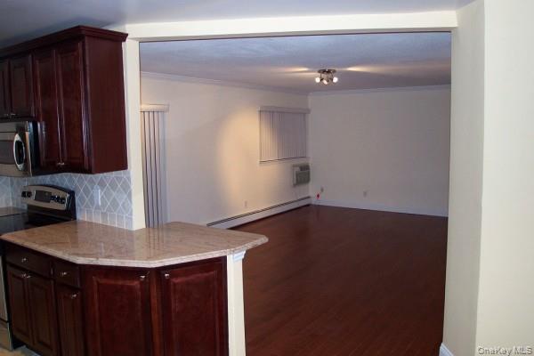 #6 photo, 12 Granada Crescent, White Plains , NY 10603