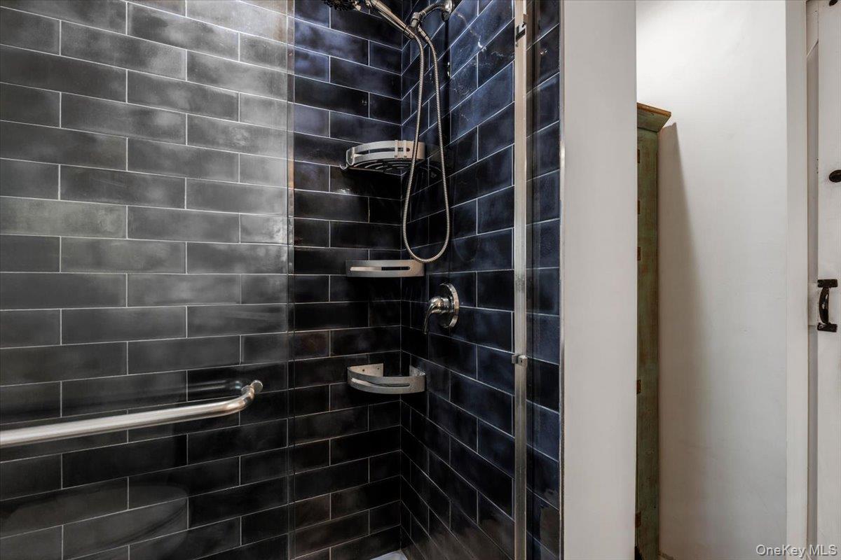 #11 photo, 163D Edgwater, Bronx , NY 10465