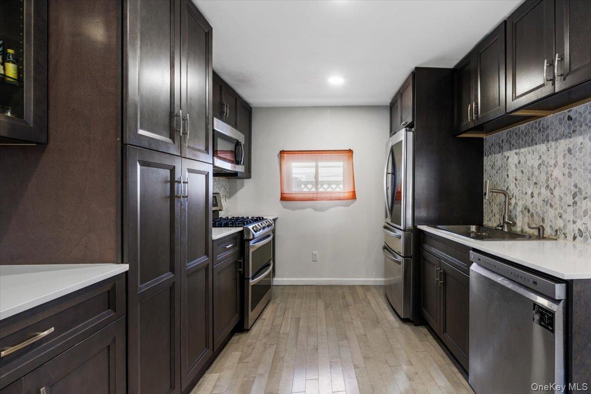 #13 photo, 163D Edgwater, Bronx , NY 10465