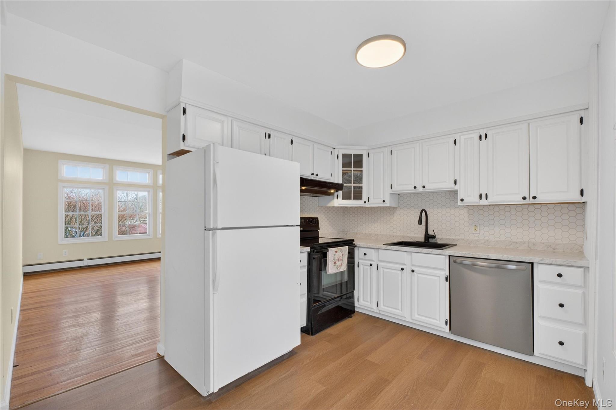 #14 photo, 19 Cayuga Drive, 뉴욕주 Wappingers Falls , NY 12590