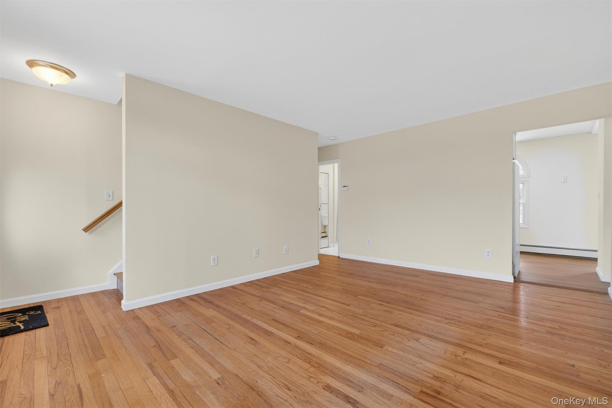 #5 photo, 19 Cayuga Drive, 뉴욕주 Wappingers Falls , NY 12590