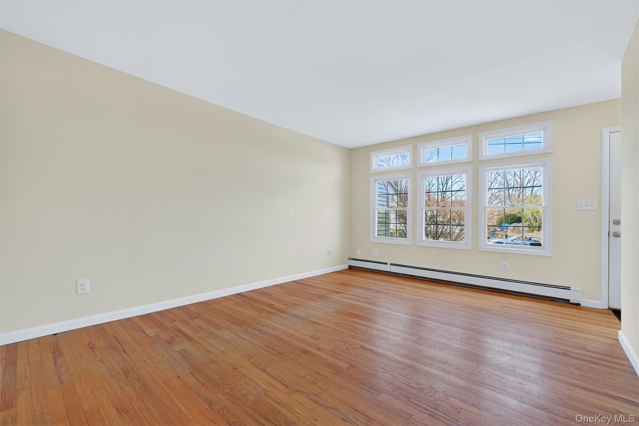 #6 photo, 19 Cayuga Drive, 뉴욕주 Wappingers Falls , NY 12590