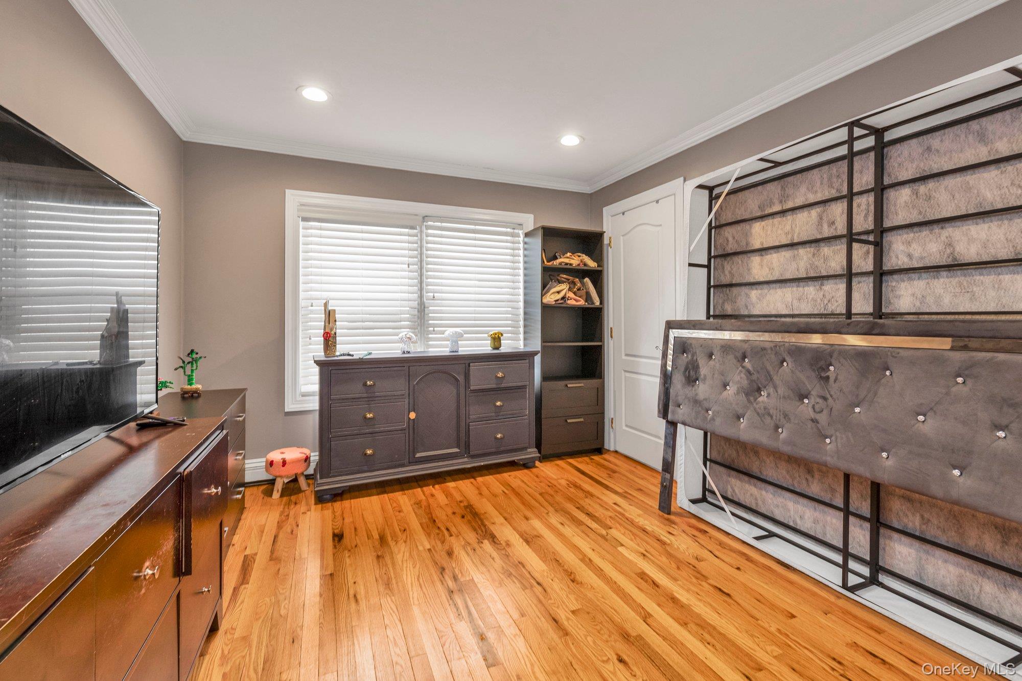 #18 photo, 703 Neptune Boulevard, Long Beach , NY 11561