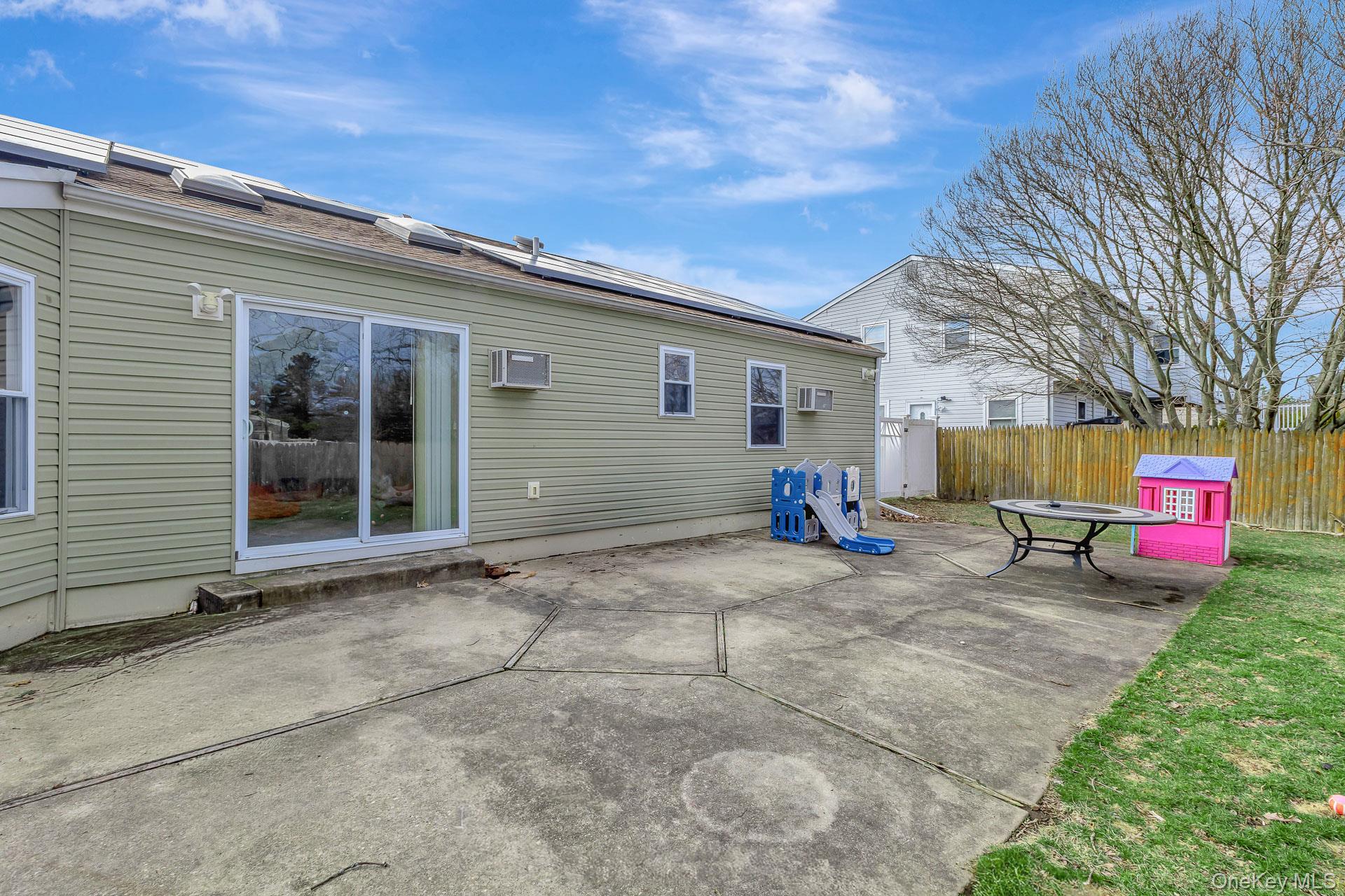 #20 photo, 39 Frost Valley Drive, সাফোক কাউন্টি East Patchogue , NY 11772