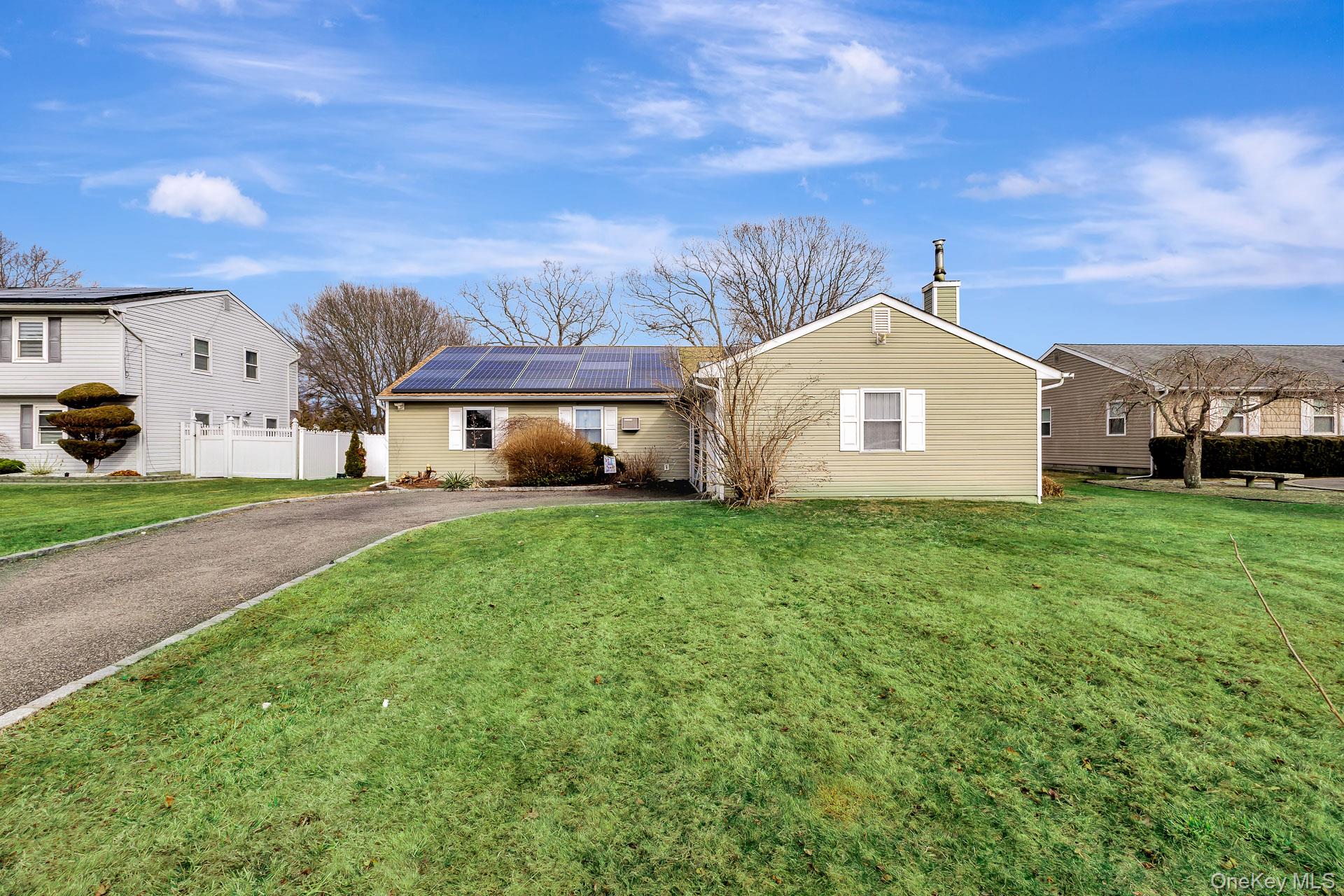 #3 photo, 39 Frost Valley Drive, সাফোক কাউন্টি East Patchogue , NY 11772