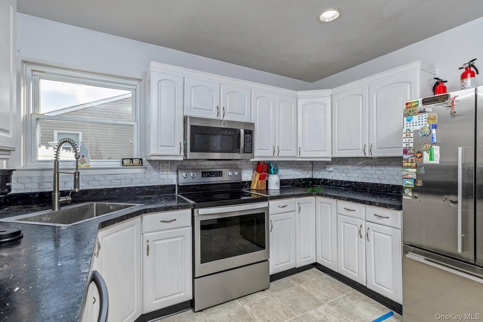 #7 photo, 39 Frost Valley Drive, সাফোক কাউন্টি East Patchogue , NY 11772