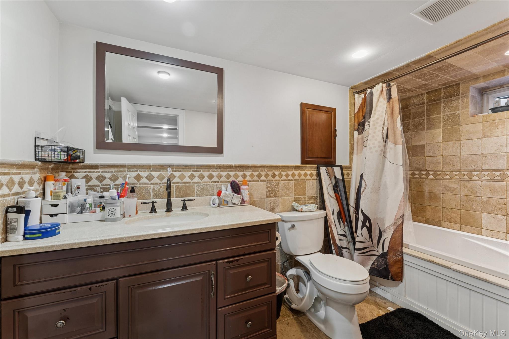 #12 photo, 22 Brokaw Avenue, 롱 아일랜드 Floral Park , NY 11001