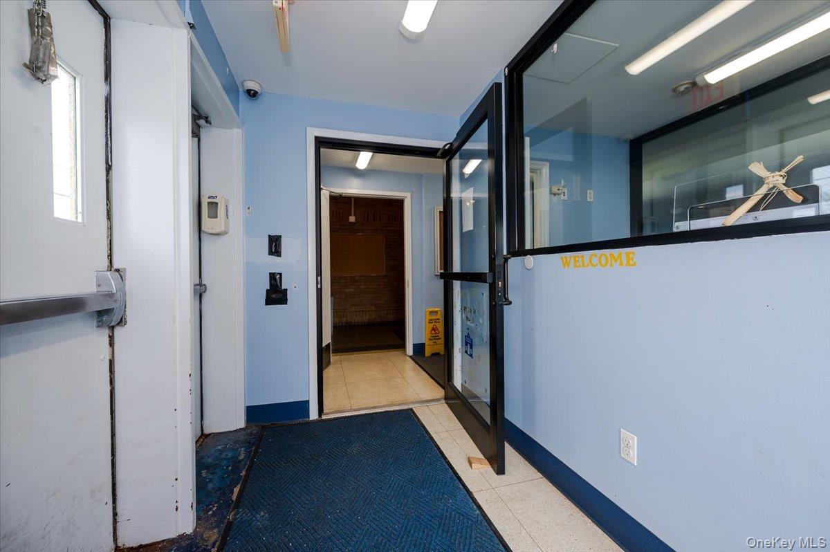 #13 photo, 90 Henry Street, 長島 Inwood , NY 11096