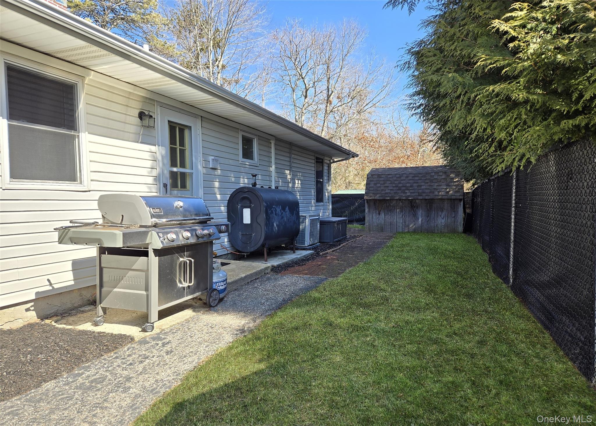 #16 photo, 325 Dunton Avenue, সাফোক কাউন্টি East Patchogue , NY 11772