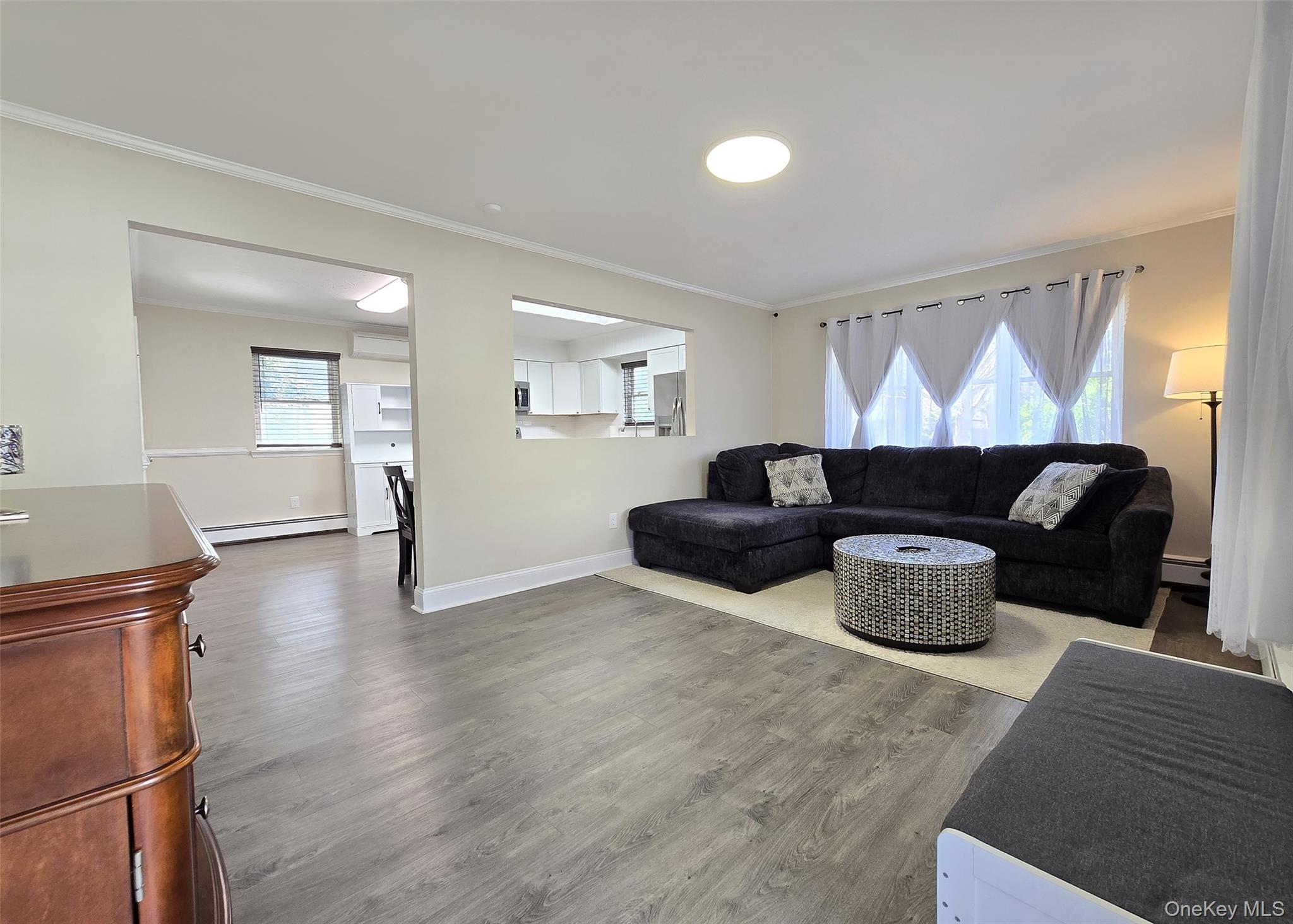 #3 photo, 325 Dunton Avenue, সাফোক কাউন্টি East Patchogue , NY 11772