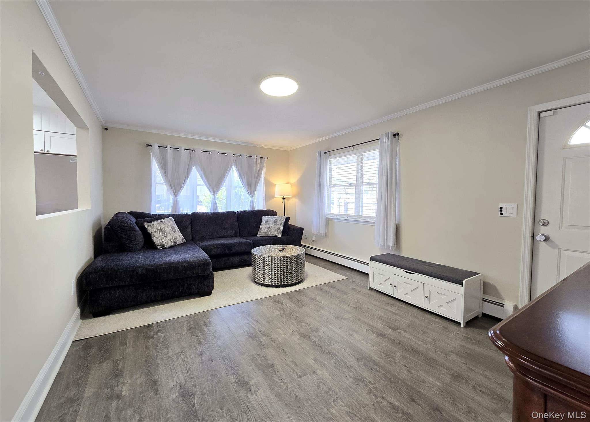 #4 photo, 325 Dunton Avenue, সাফোক কাউন্টি East Patchogue , NY 11772