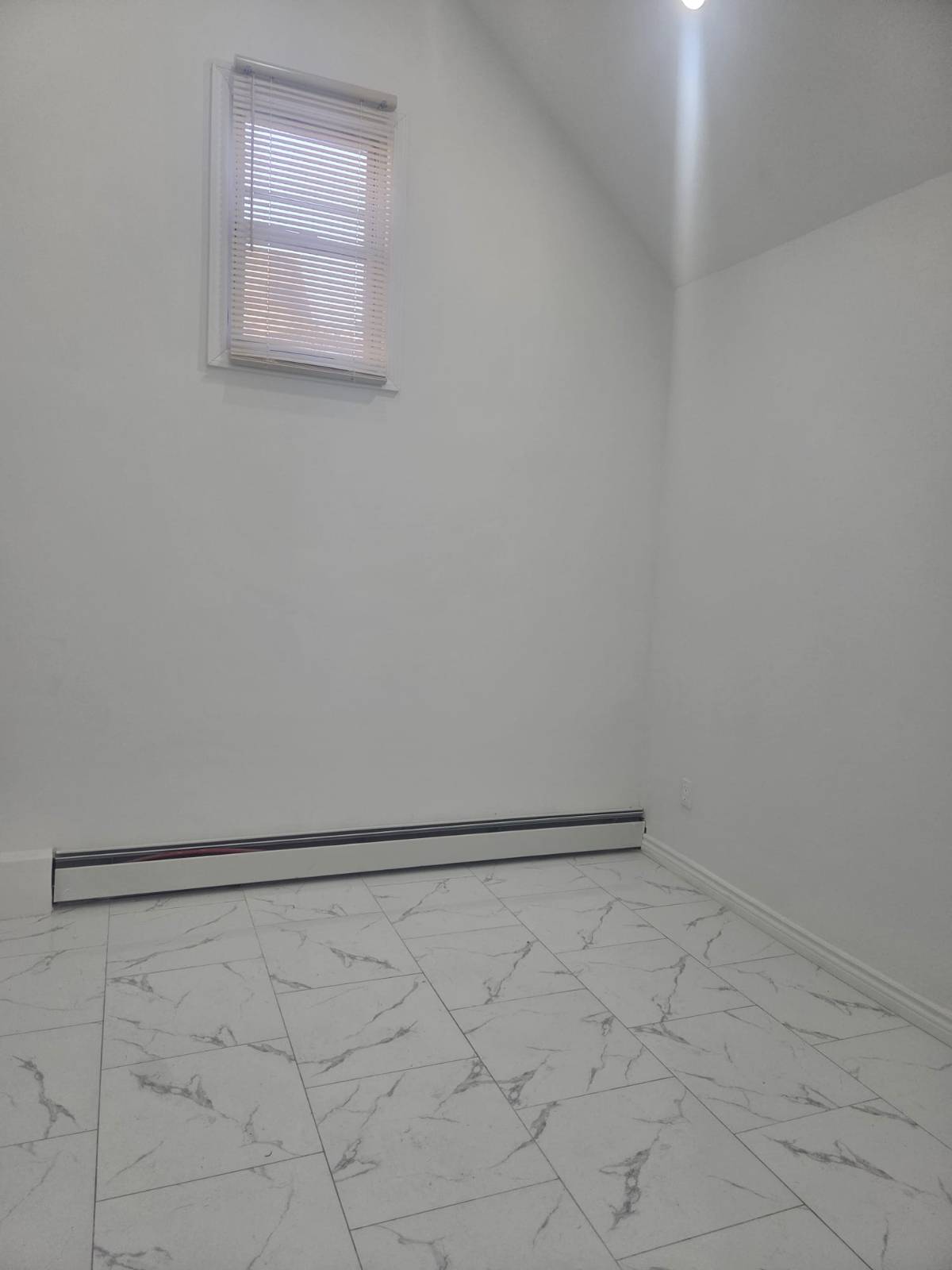 #4 photo, ** Ludlam Pl, 長島 Elmont , NY 11003