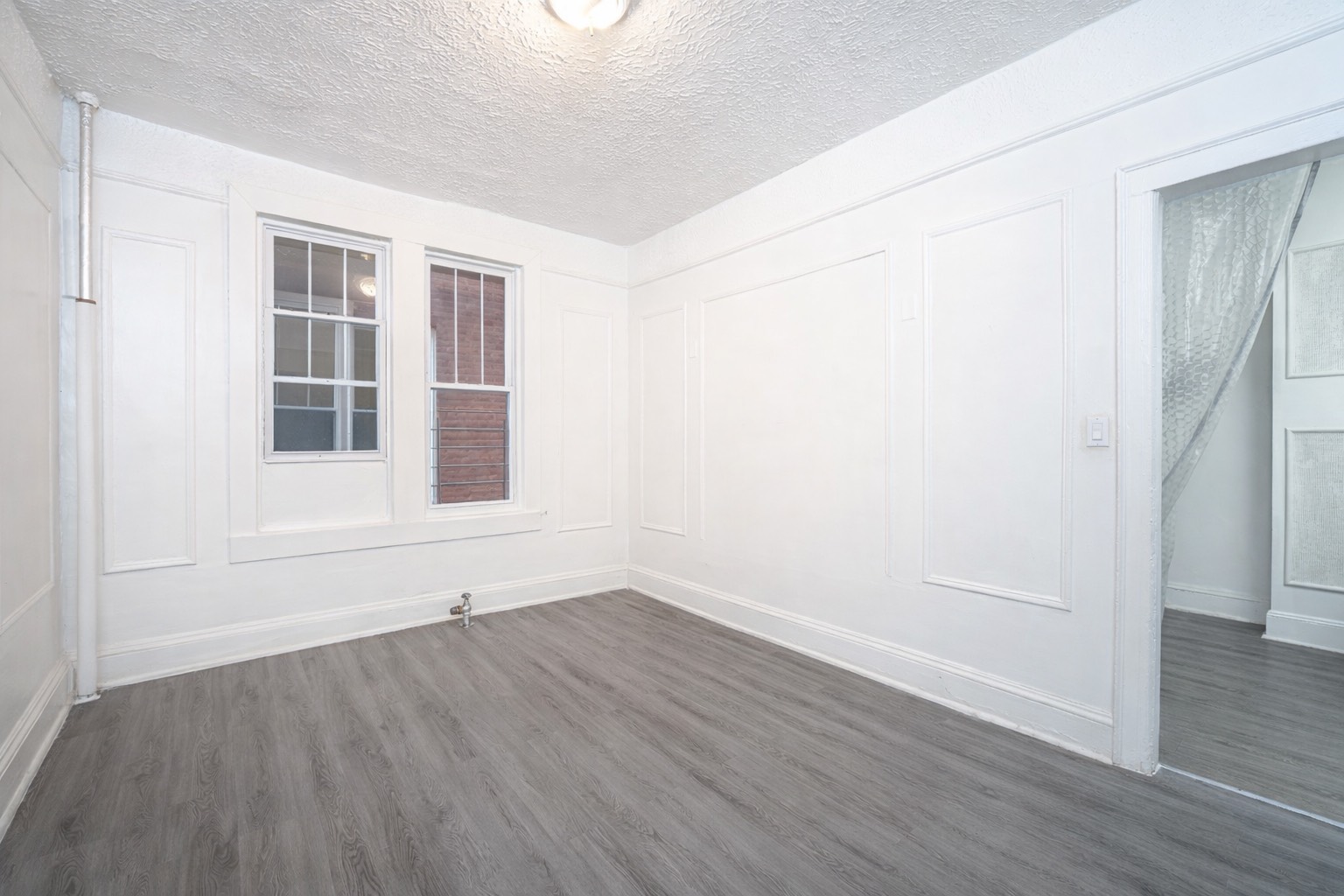 #10 photo, 949 E 214 ST, Williamsbridge , NY 10469