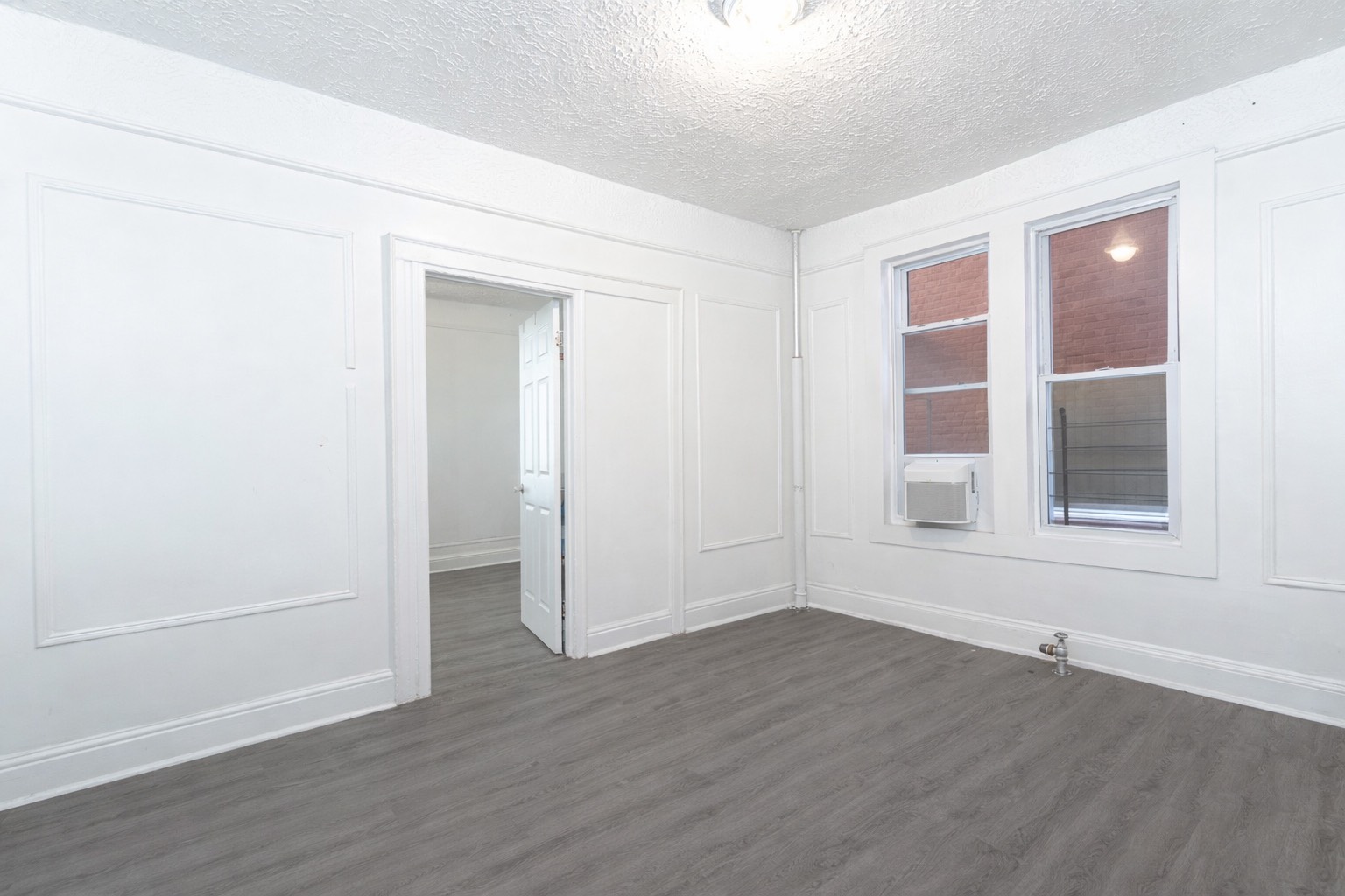 #12 photo, 949 E 214 ST, Williamsbridge , NY 10469