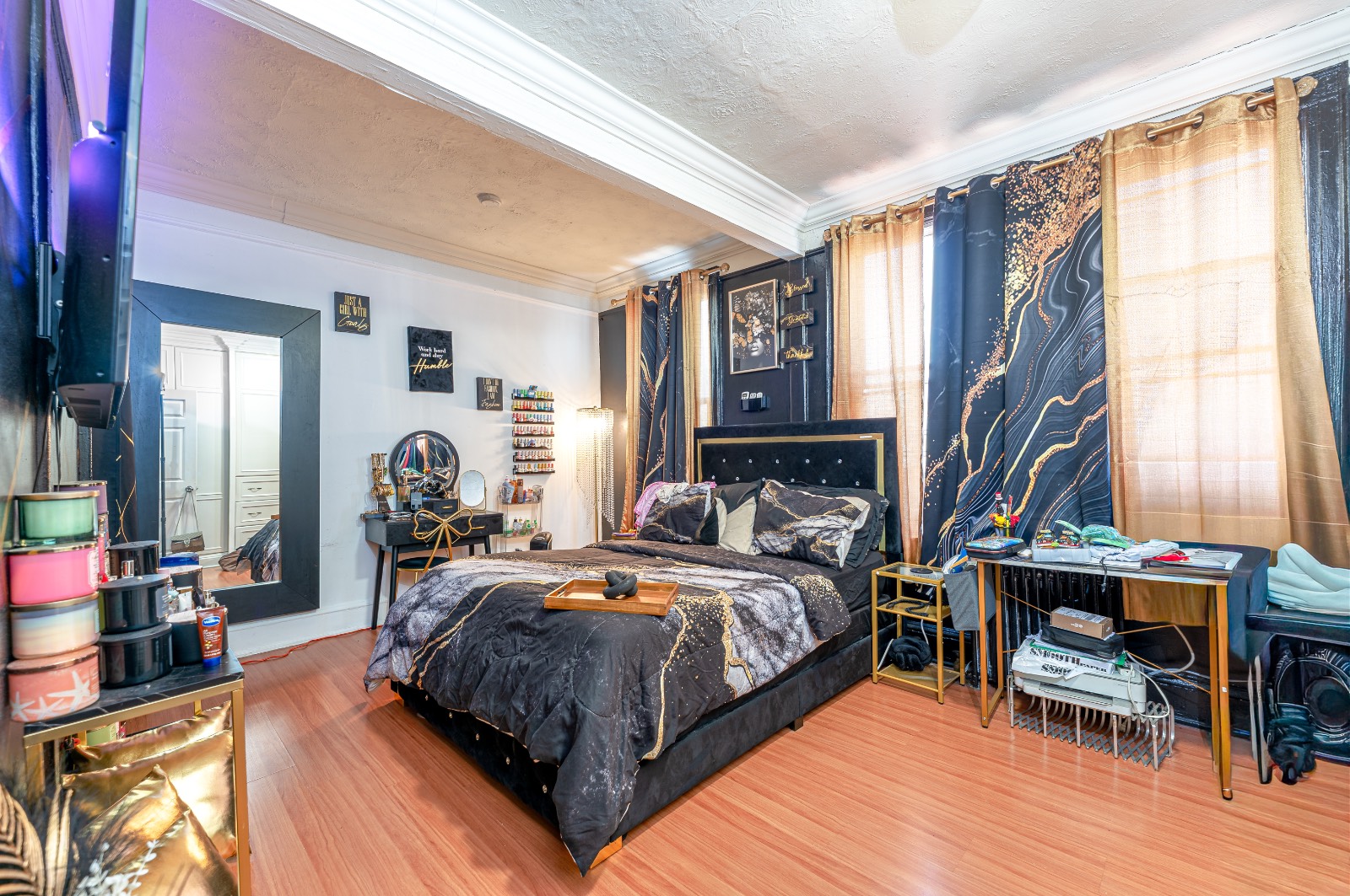 #21 photo, 949 E 214 ST, Williamsbridge , NY 10469