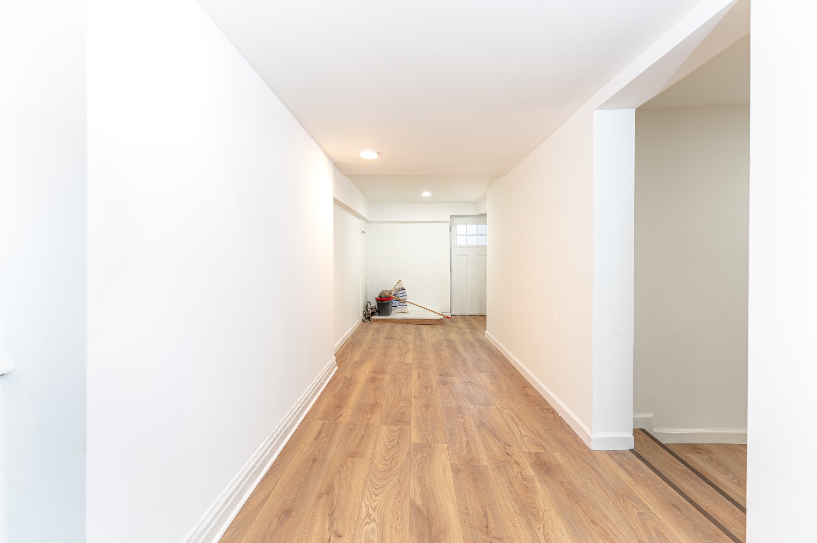 #34 photo, 949 E 214 ST, Williamsbridge , NY 10469