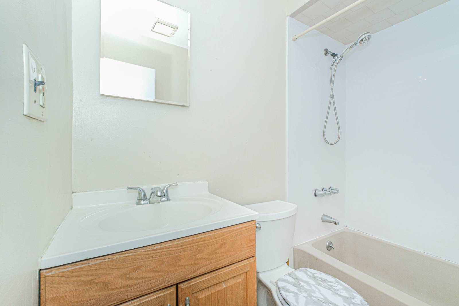 #9 photo, 61 Francine court, #B, 史丹顿岛 Staten Island , NY 10306