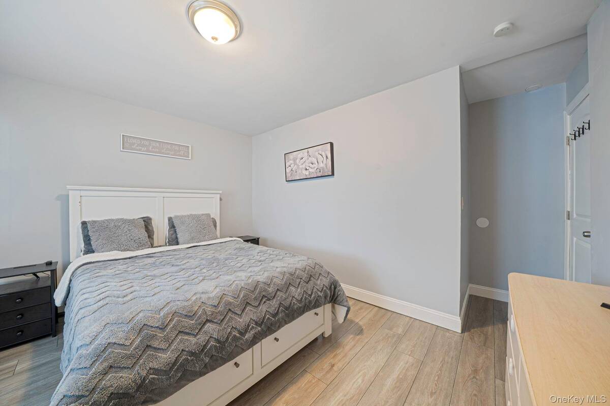 #12 photo, 77 Market Street, 东长岛 Mastic Beach , NY 11951