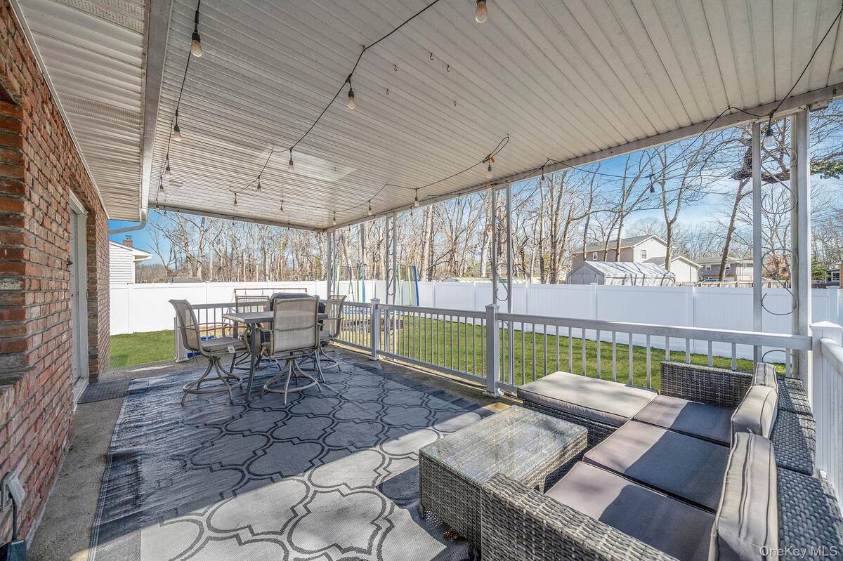 #18 photo, 77 Market Street, 东长岛 Mastic Beach , NY 11951