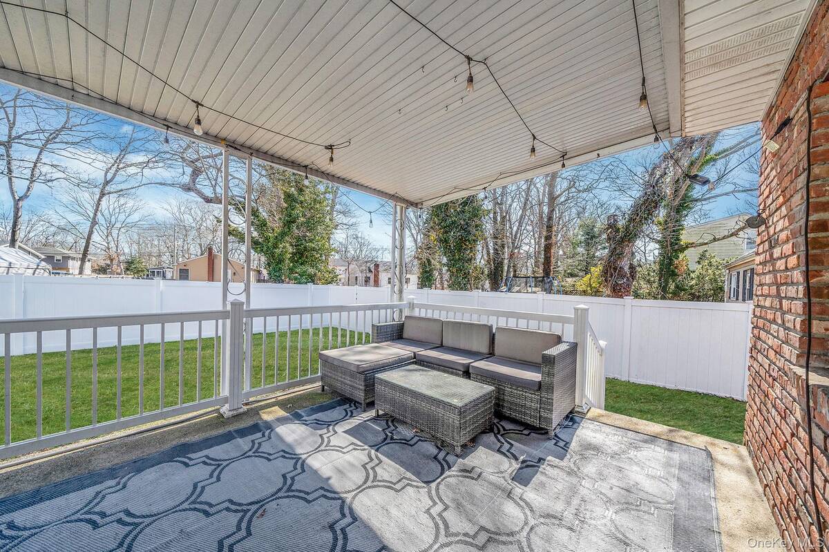 #19 photo, 77 Market Street, 东长岛 Mastic Beach , NY 11951