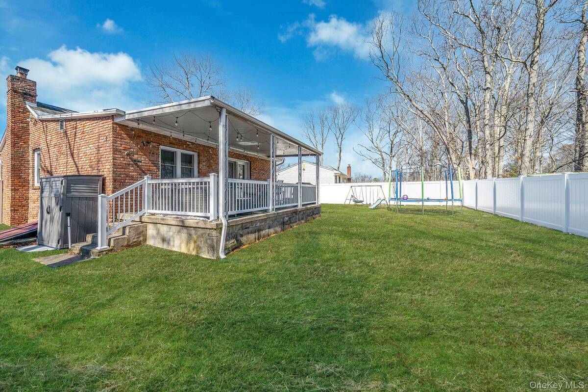 #21 photo, 77 Market Street, 东长岛 Mastic Beach , NY 11951