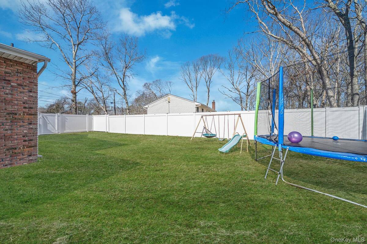 #22 photo, 77 Market Street, 东长岛 Mastic Beach , NY 11951