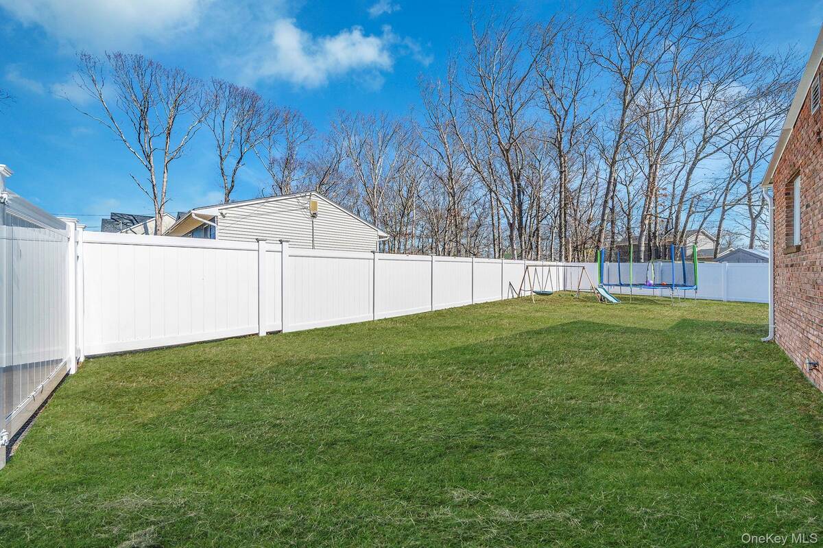 #23 photo, 77 Market Street, 东长岛 Mastic Beach , NY 11951