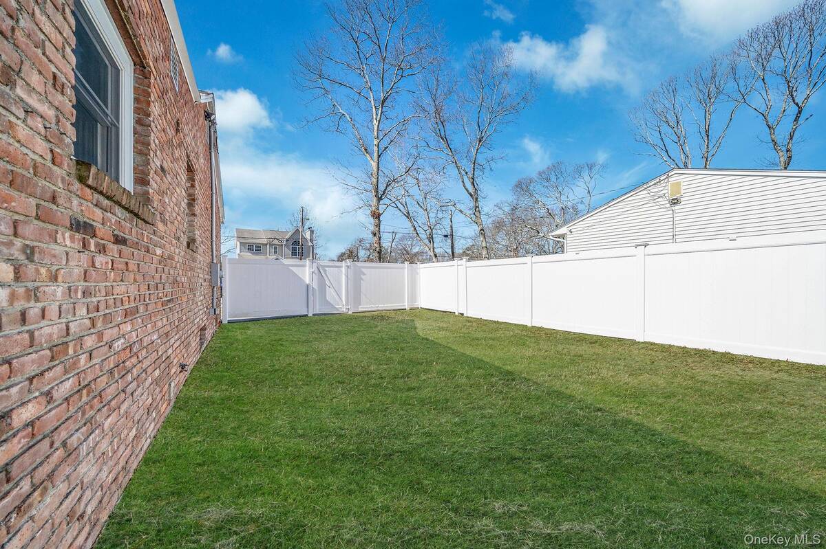 #24 photo, 77 Market Street, 东长岛 Mastic Beach , NY 11951