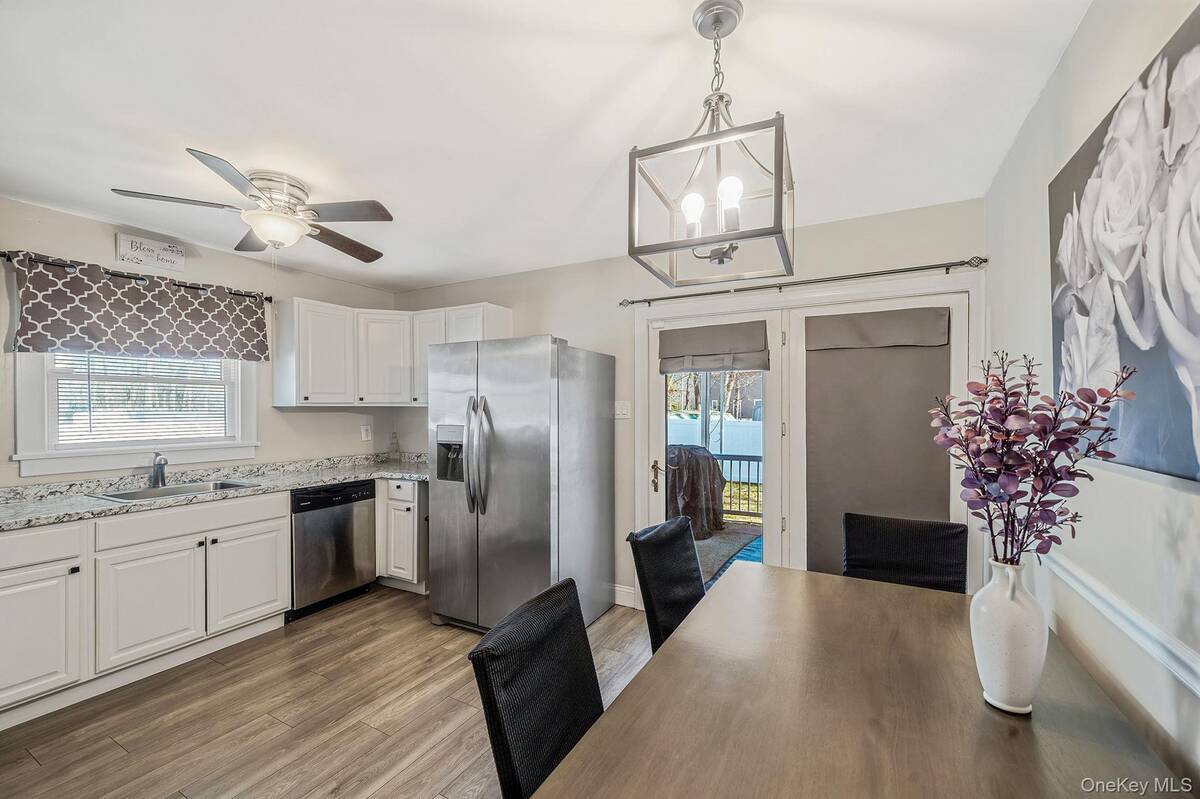 #6 photo, 77 Market Street, 东长岛 Mastic Beach , NY 11951