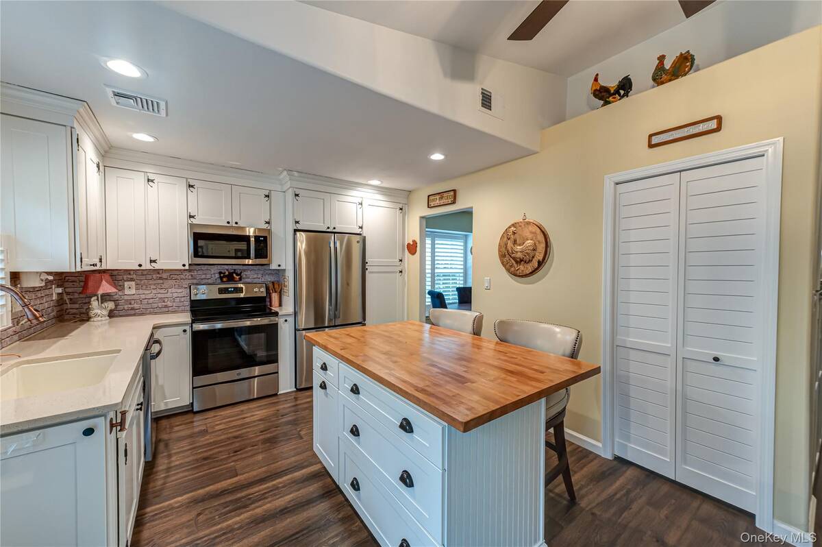 #10 photo, 263 Glen Drive, सफ़ोक काउंटी Ridge , NY 11961