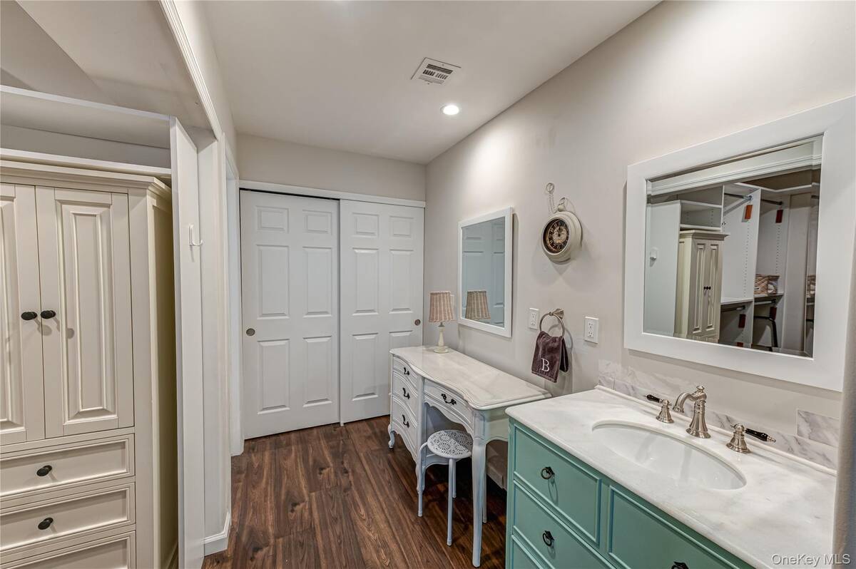 #19 photo, 263 Glen Drive, सफ़ोक काउंटी Ridge , NY 11961