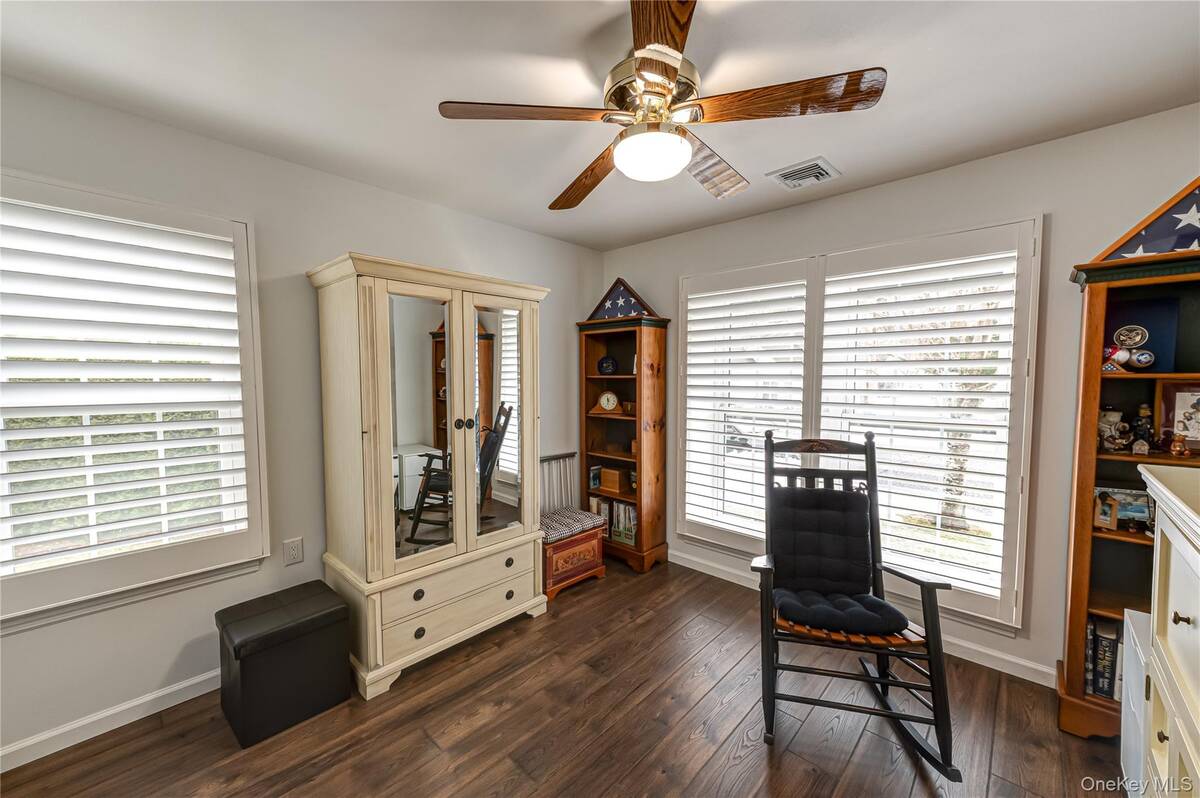 #21 photo, 263 Glen Drive, सफ़ोक काउंटी Ridge , NY 11961