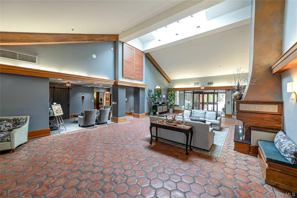 #29 photo, 263 Glen Drive, सफ़ोक काउंटी Ridge , NY 11961