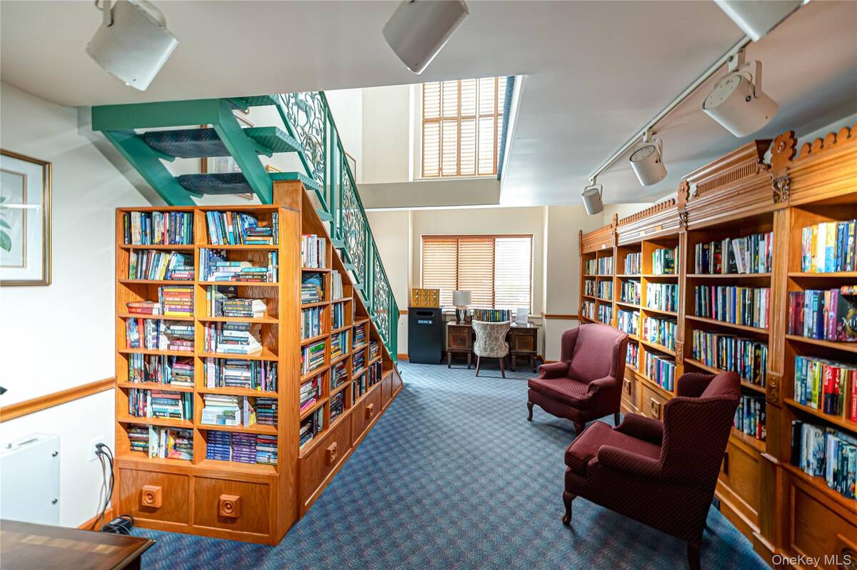 #33 photo, 263 Glen Drive, सफ़ोक काउंटी Ridge , NY 11961