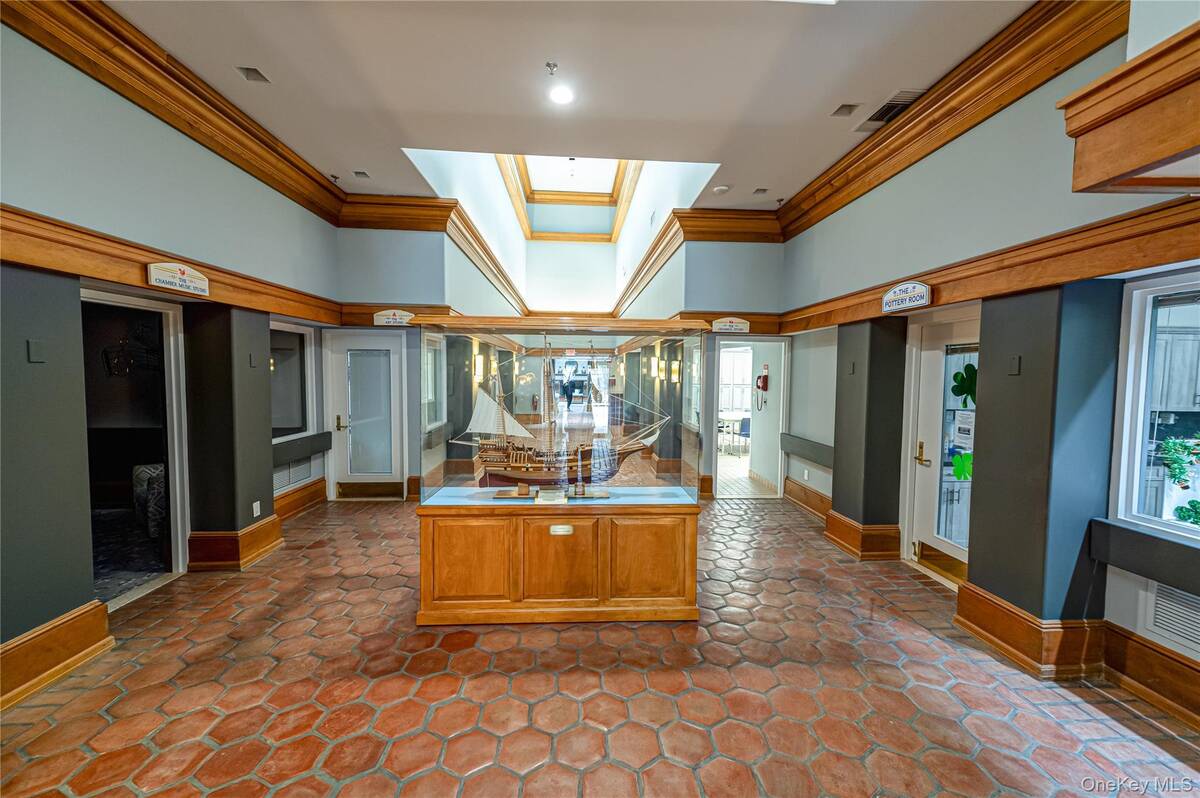 #35 photo, 263 Glen Drive, सफ़ोक काउंटी Ridge , NY 11961