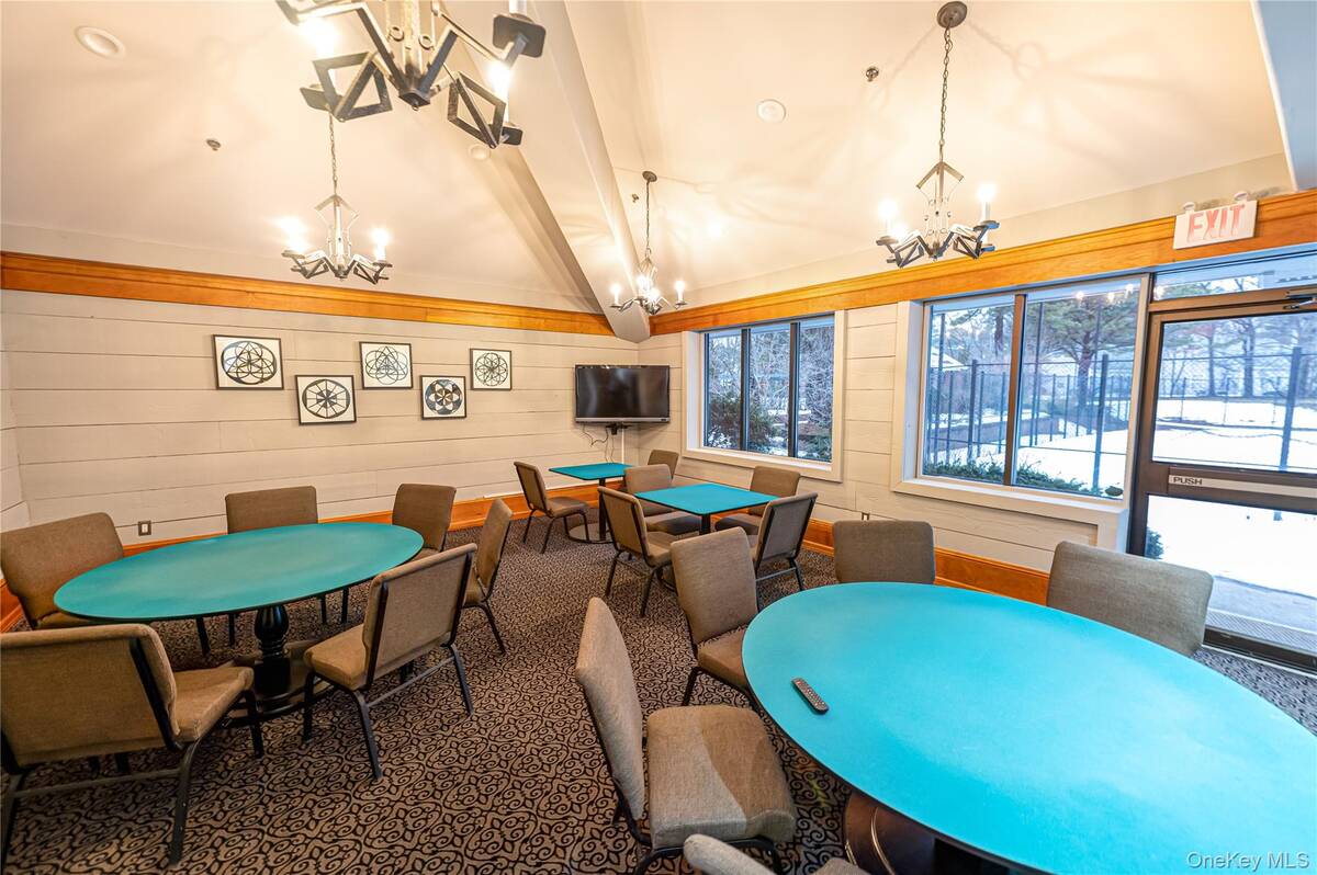 #40 photo, 263 Glen Drive, सफ़ोक काउंटी Ridge , NY 11961