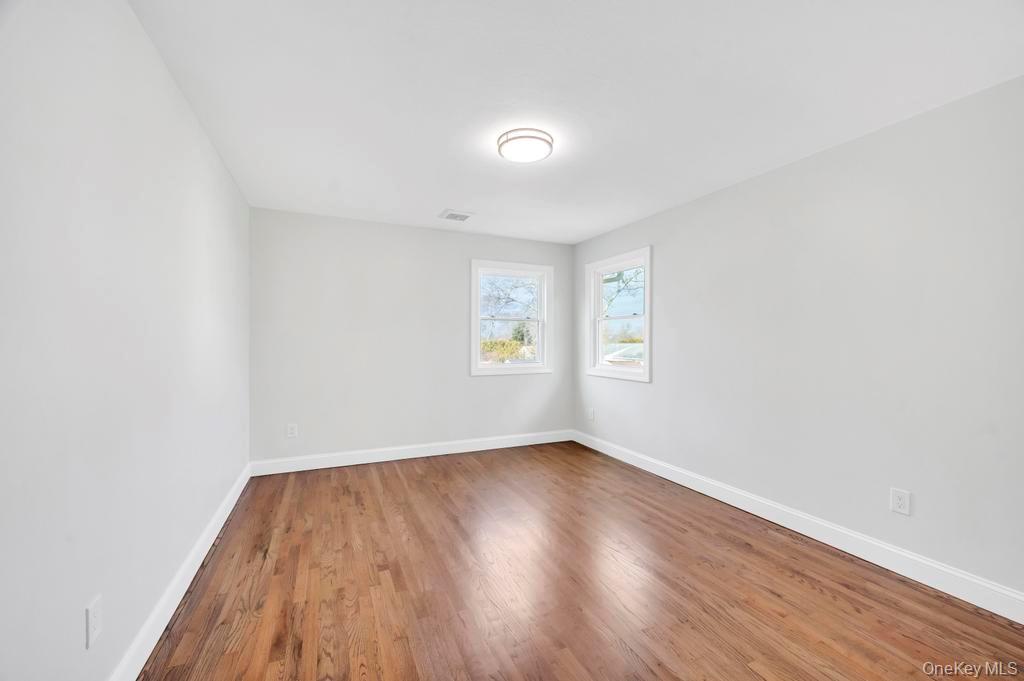 #21 photo, 339 Avenue B, Ronkonkoma , NY 11779