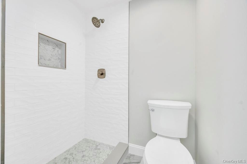 #28 photo, 339 Avenue B, Ronkonkoma , NY 11779