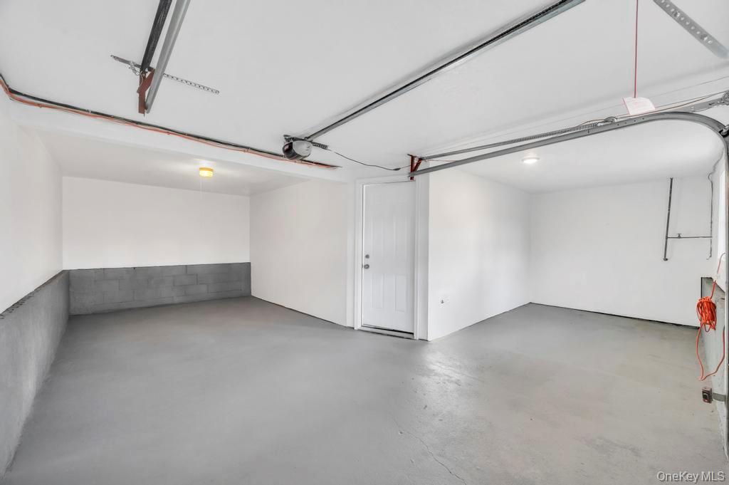 #31 photo, 339 Avenue B, Ronkonkoma , NY 11779