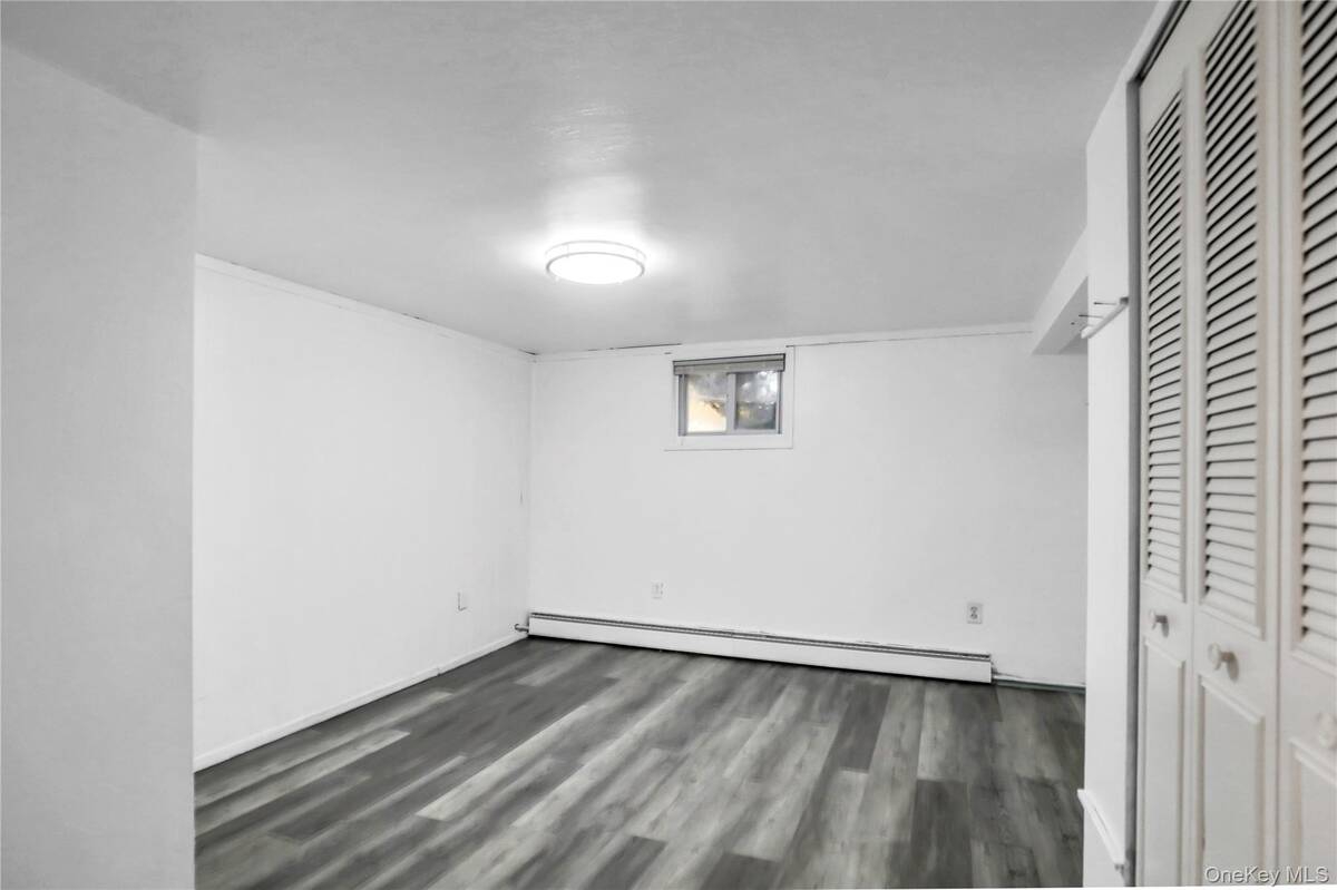 #19 photo, 11 Broadway, सफ़ोक काउंटी Ronkonkoma , NY 11779