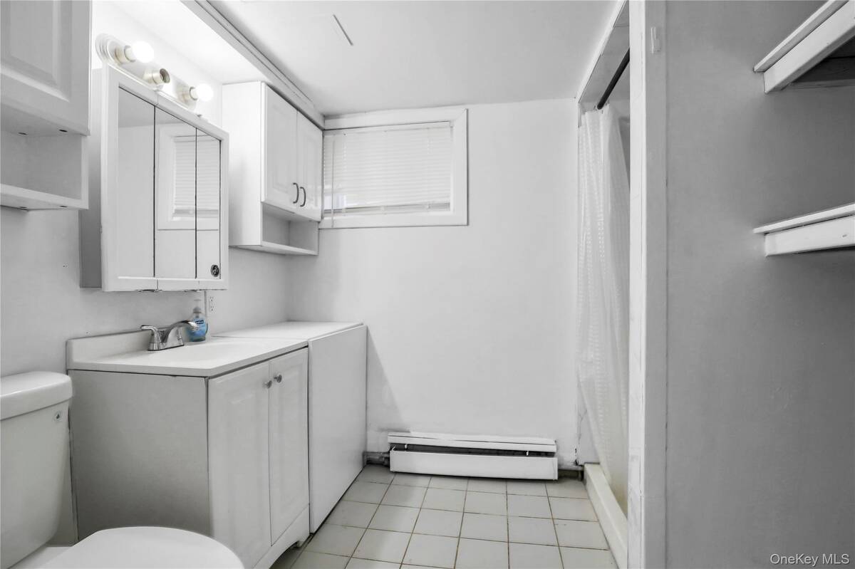 #21 photo, 11 Broadway, सफ़ोक काउंटी Ronkonkoma , NY 11779